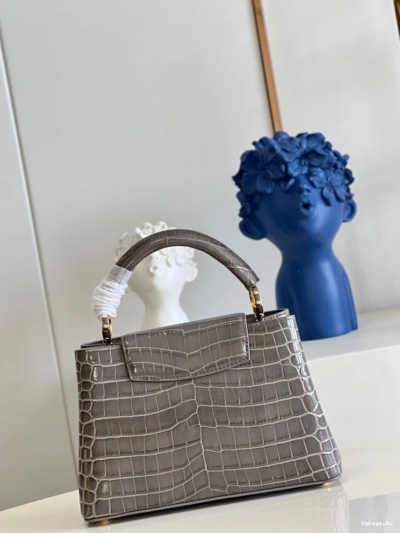 CAPUCINES LOUIS BB VUITTON 0425